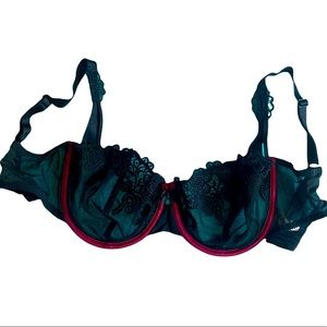NWOT 34F Chantelle Bra in black lace with burgundy silk piping